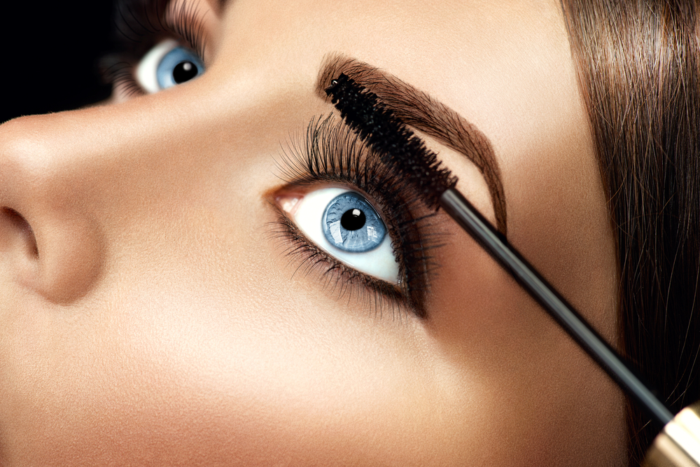 Mascara Application