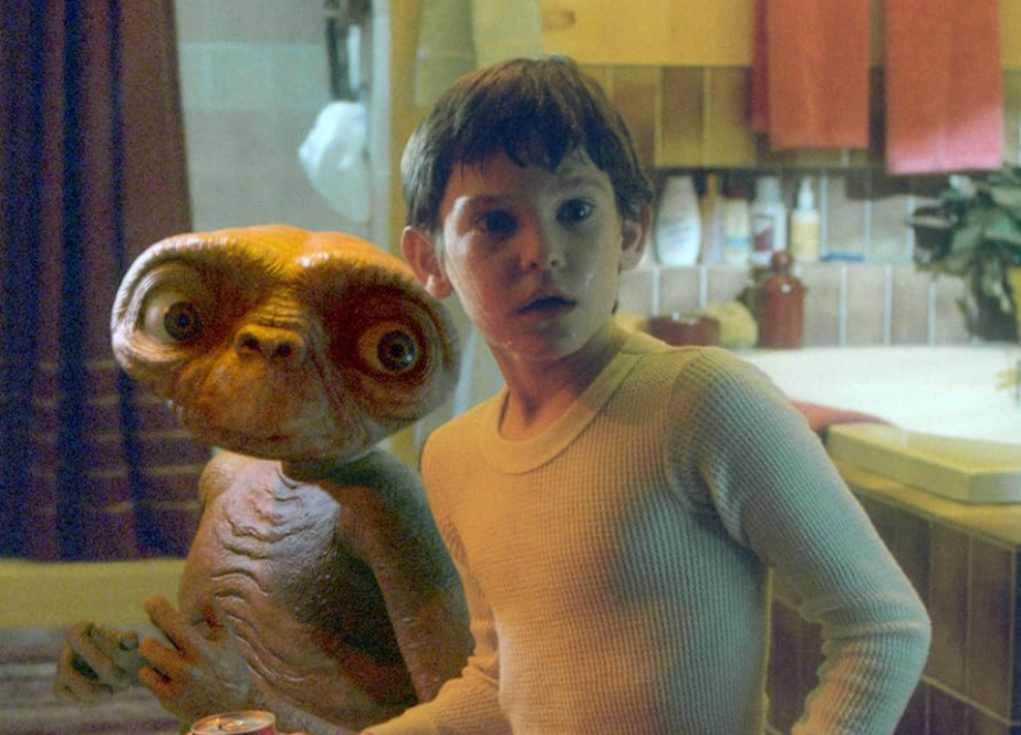 E.T. the Extra-Terrestrial (1982) 