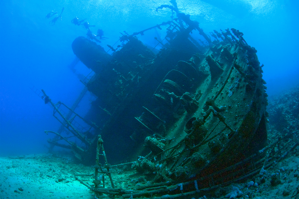 Historical shipwrecks 