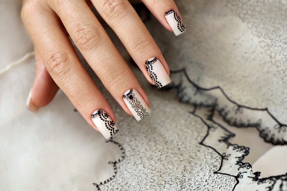 Graphic Nail Art Design