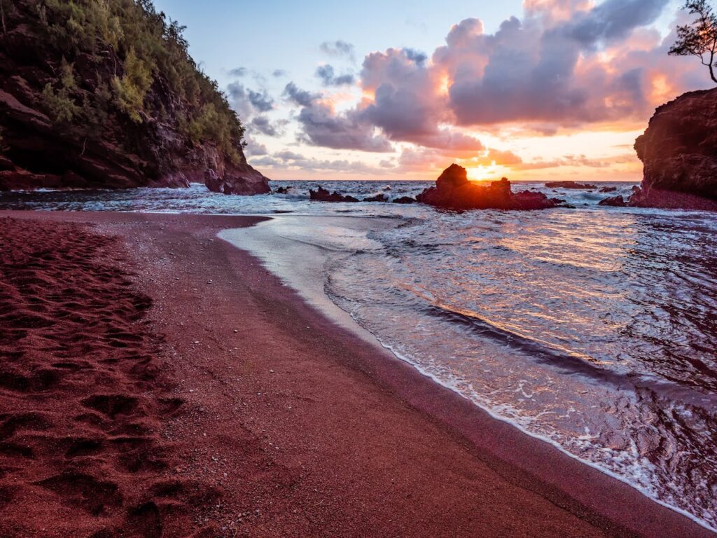 Kaihalulu Beach (Red Sand Beach), Hawaii, USA 