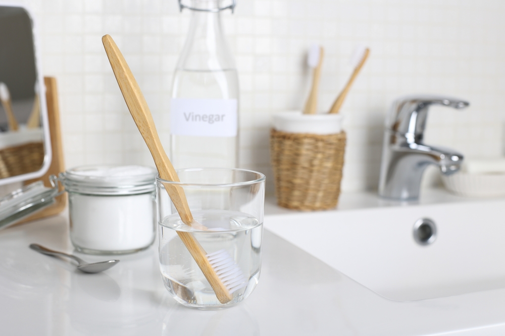 White Vinegar for Glass and Mirrors