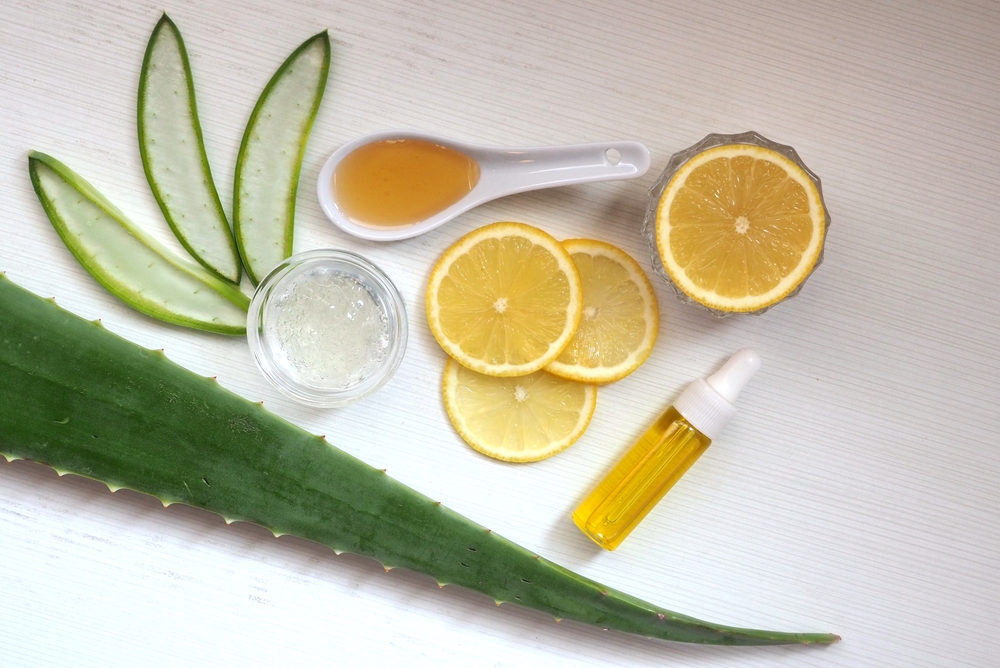 Aloe Vera and Lemon Juice Mask