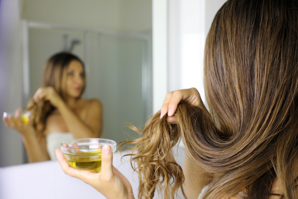 Castor Oil and Coconut Oil Mask