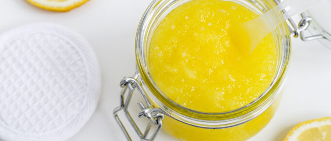 Olive Oil and Lemon Juice Mask