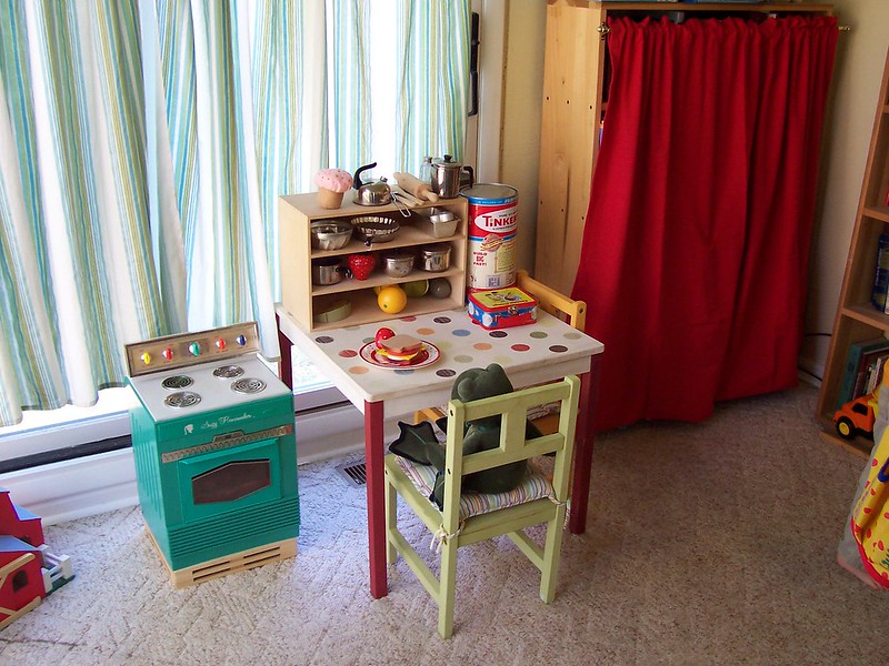 Play Kitchen Set