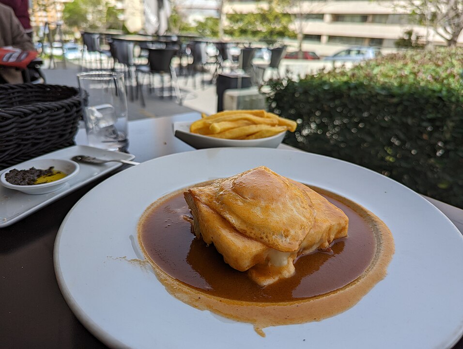 Francesinha (Portugal)