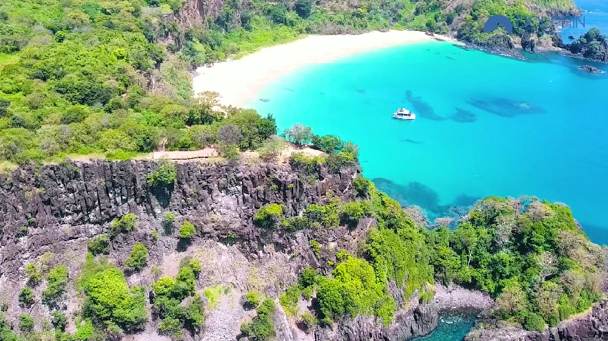 Baía do Sancho, Brazil