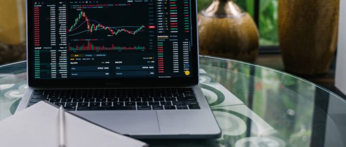 Decentralized Finance (DeFi)