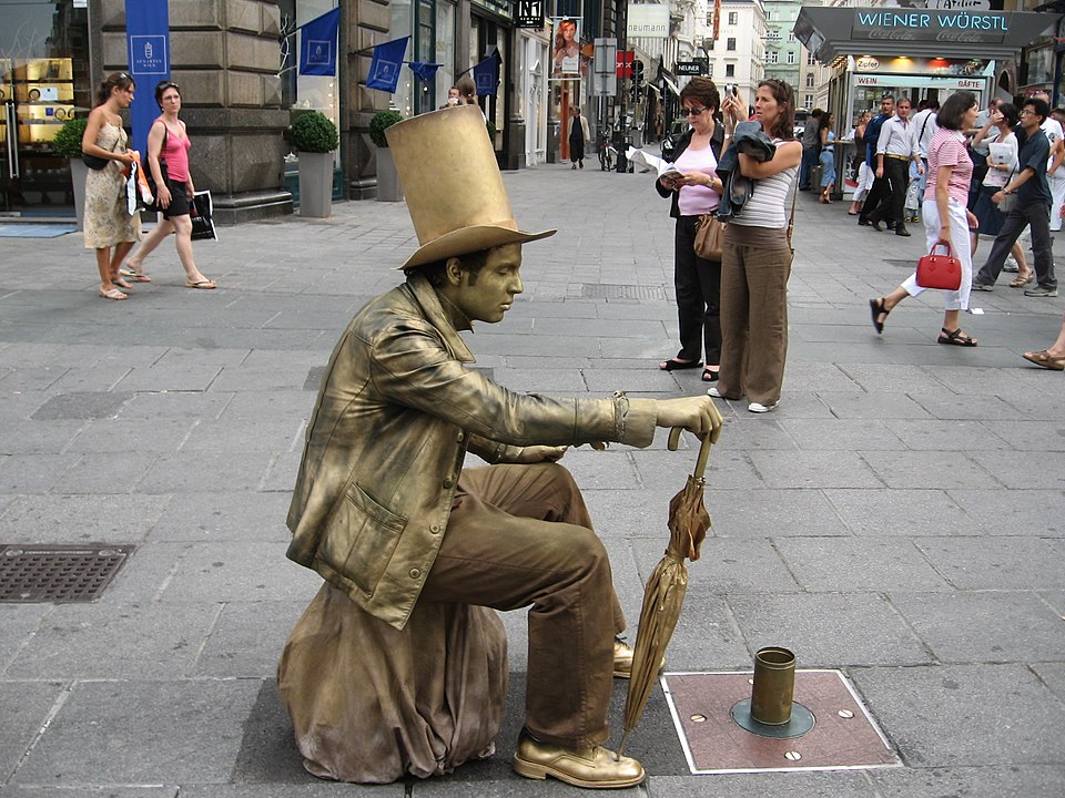 Living Statue