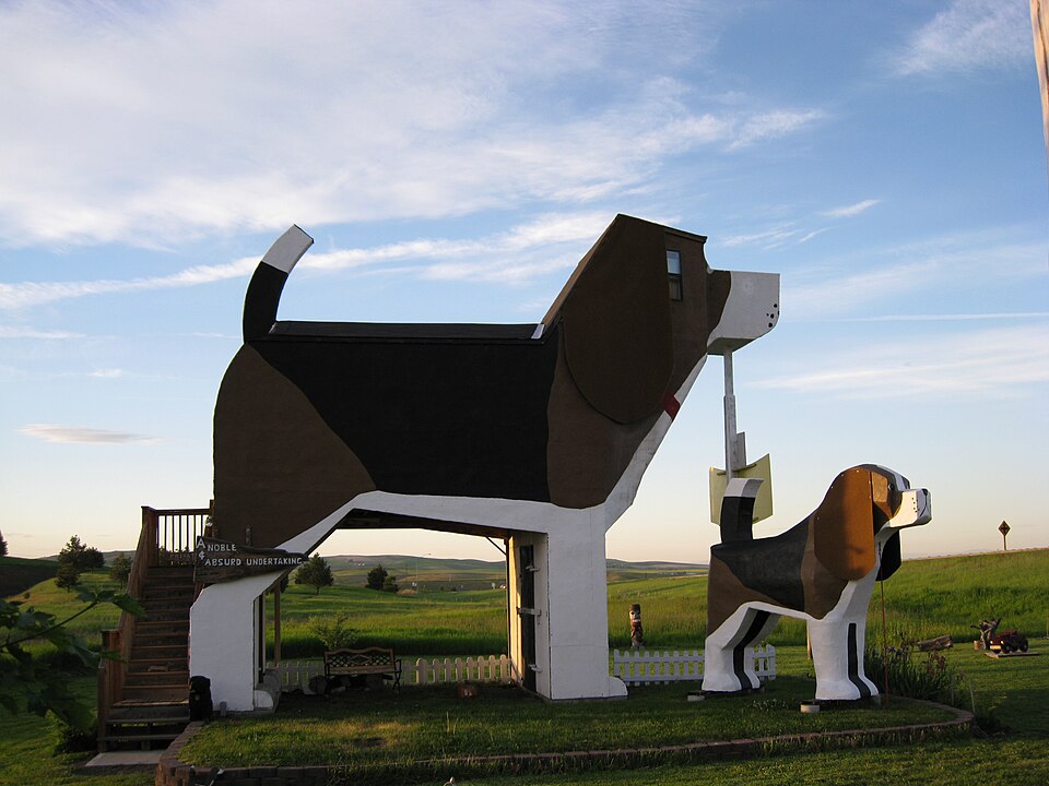 The Dog Bark Park Inn (Cottonwood, Idaho) 