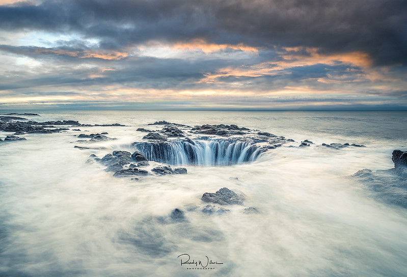 Thor's Well, Oregon