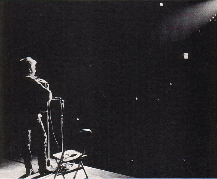 Bob Dylan Goes Electric at Newport Folk Festival (1965)