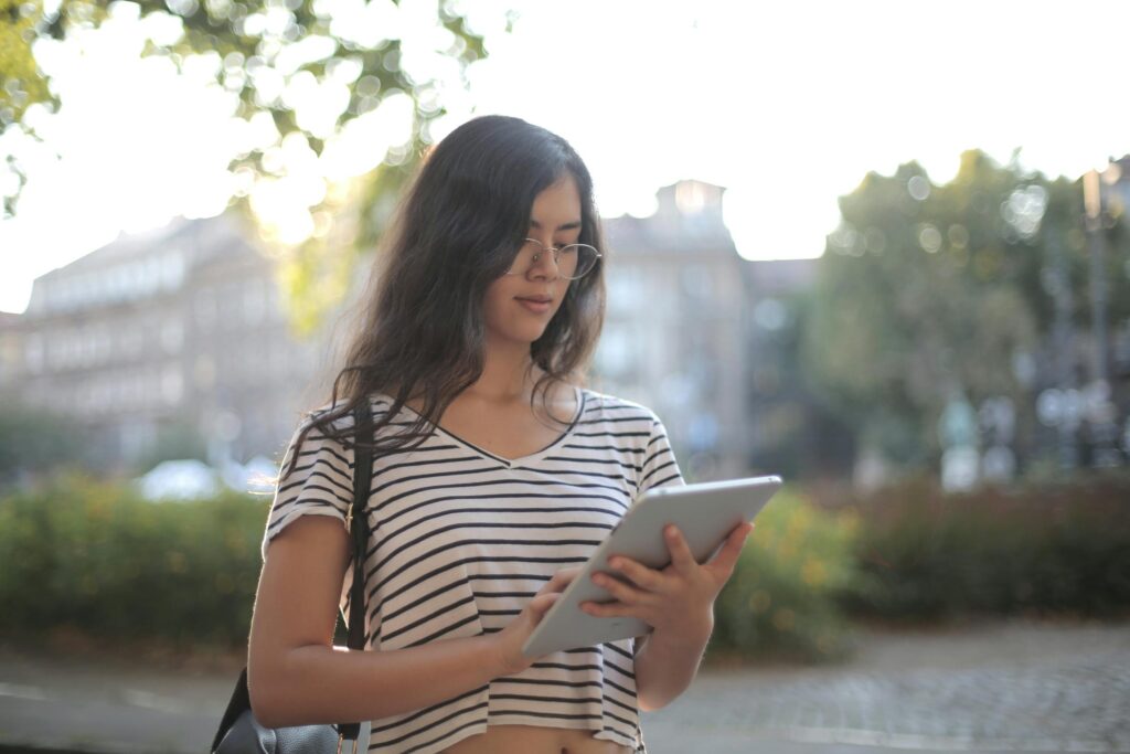 Split Screen on Smartphones and Tablets