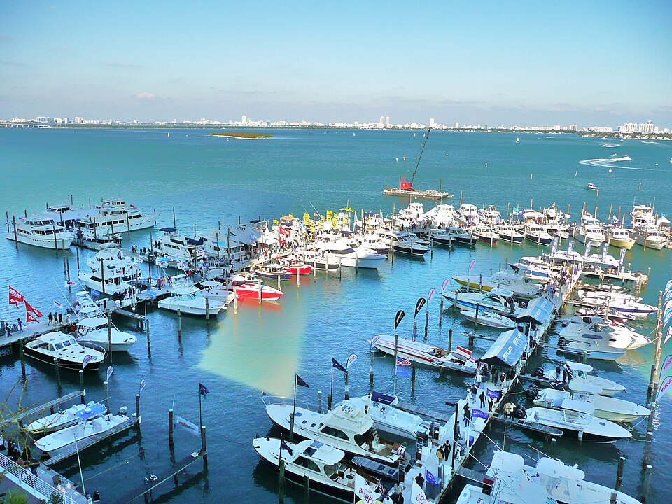 Coral Reef Yacht Club (Miami, Florida)