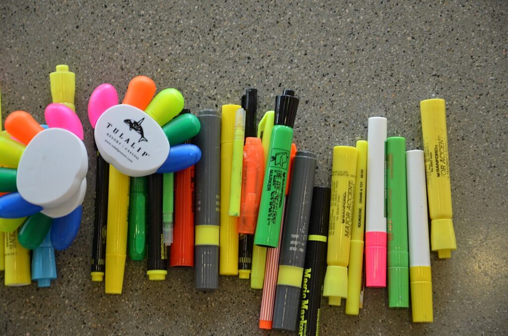 Highlighter Caps as Cord Identifiers