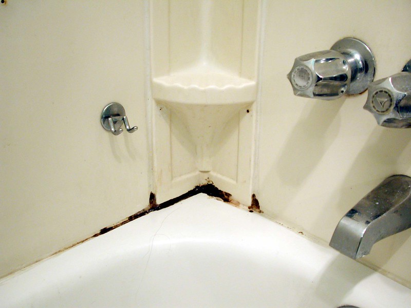 Re-caulking a Bathtub or Shower