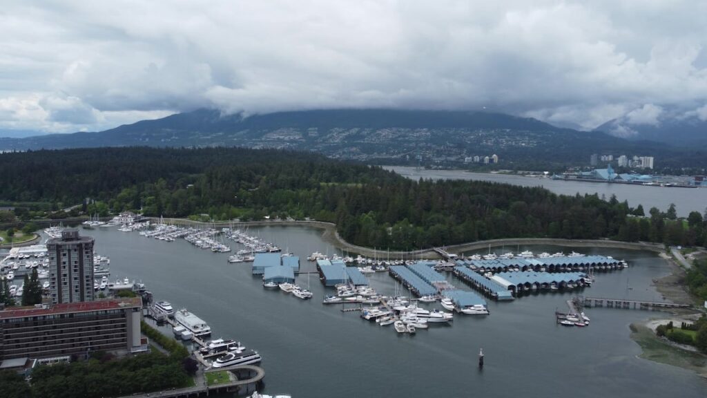 Royal Vancouver Yacht Club (Vancouver, Canada)