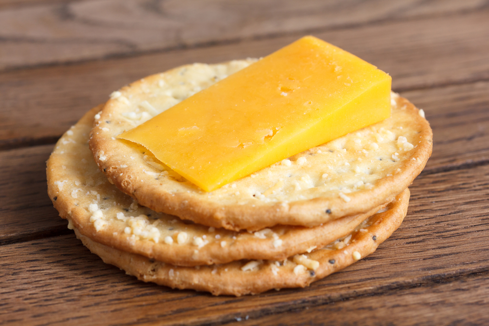 Whole-Grain Crackers with Cheese